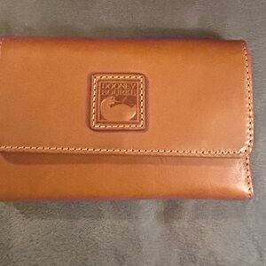 Dooney & Bourke Florentine Flap Wallet in Natural